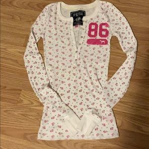 Victoria’s secret love pink bling floral Henley XS